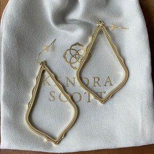 Sophee Drop Earrings